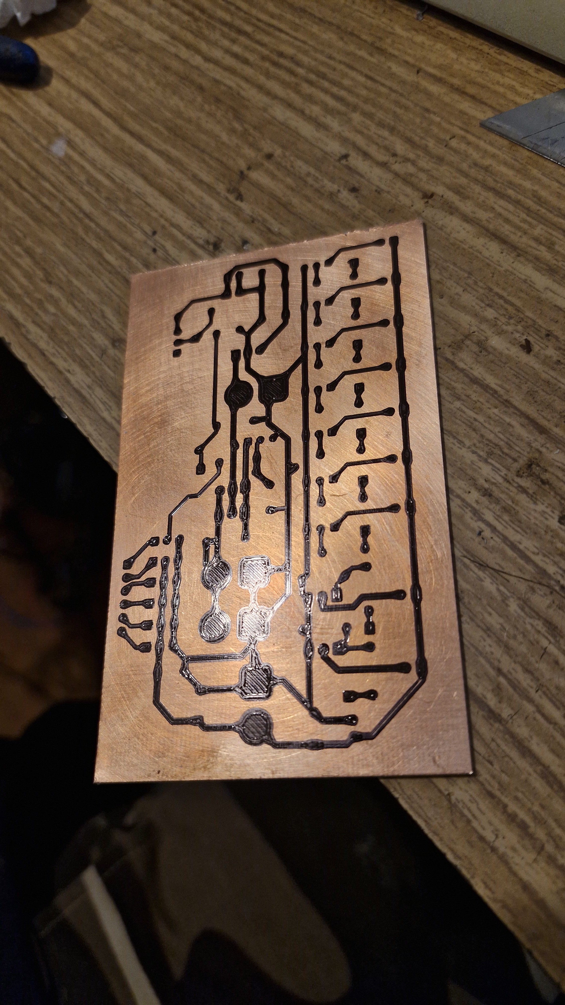 RX PCB v2 po vykreslení plotterem